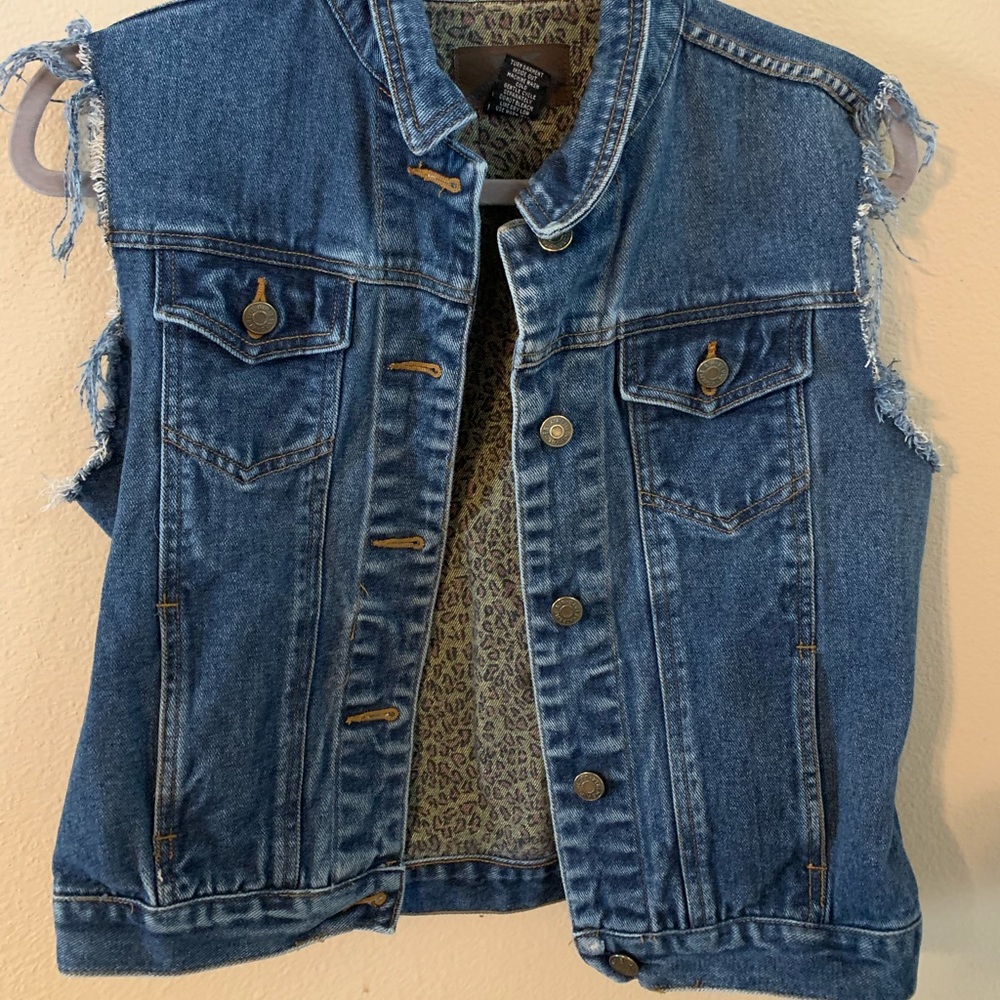 Women’s XS cut off denim vest vintage with pockets
